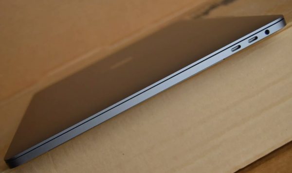 MacBook Pro A1990 - Image 5
